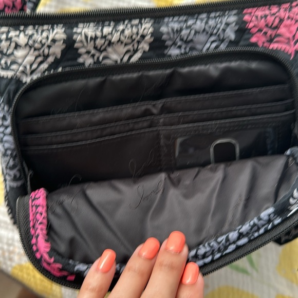 Vera Bradley crossbody - Picture 3 of 8